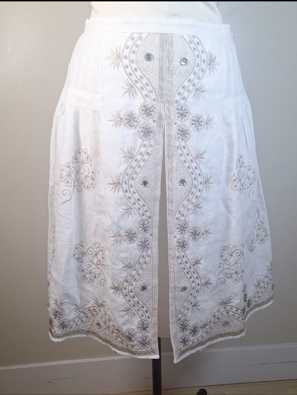 Anne Carson off-white 100% linen A-line skirt Rhinestone/Embroidery Detail SZ 4 - Picture 1 of 8